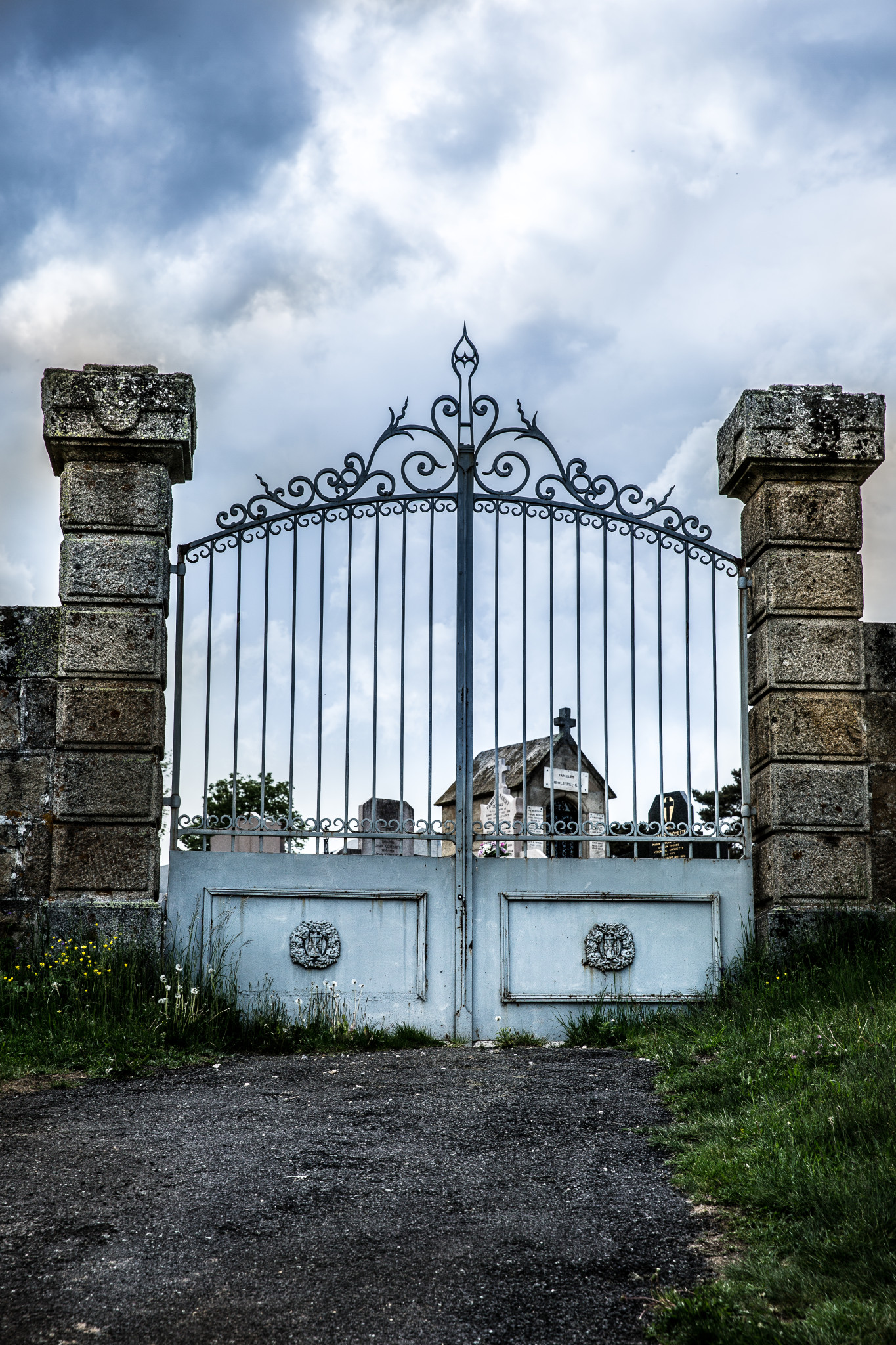 Marols village cimetiere (1 sur 1)