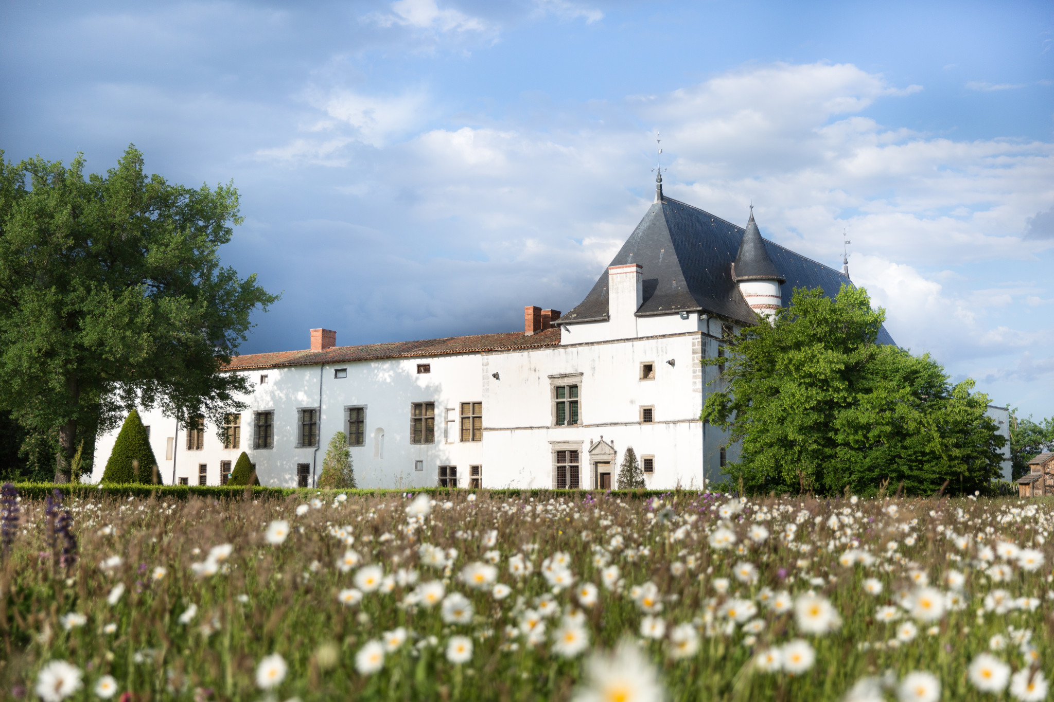 la batie d'urfé le jardin et la batisse (1 sur 1)