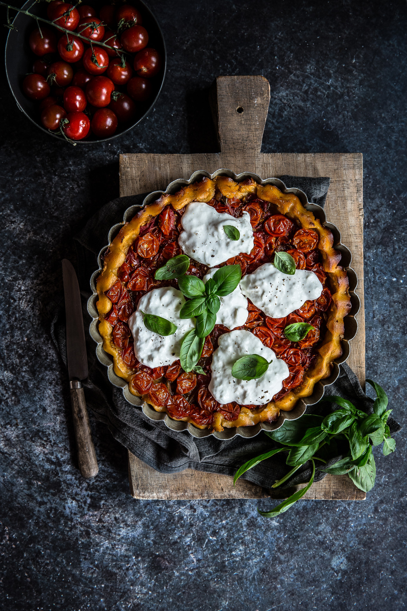 tarte tomates cerises stracciatella di buffala basilic